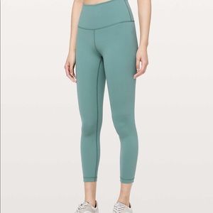 Lululemon Wunder Under 25”